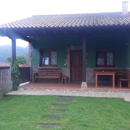 Coviellador Cangas De Onis Pension Buitenkant foto