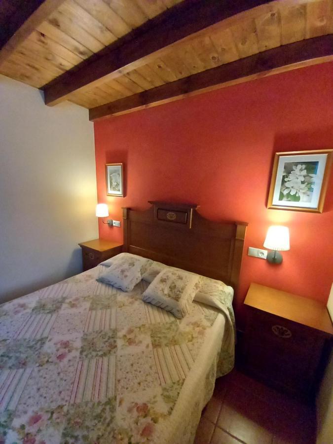 Coviellador Cangas De Onis Pension Buitenkant foto