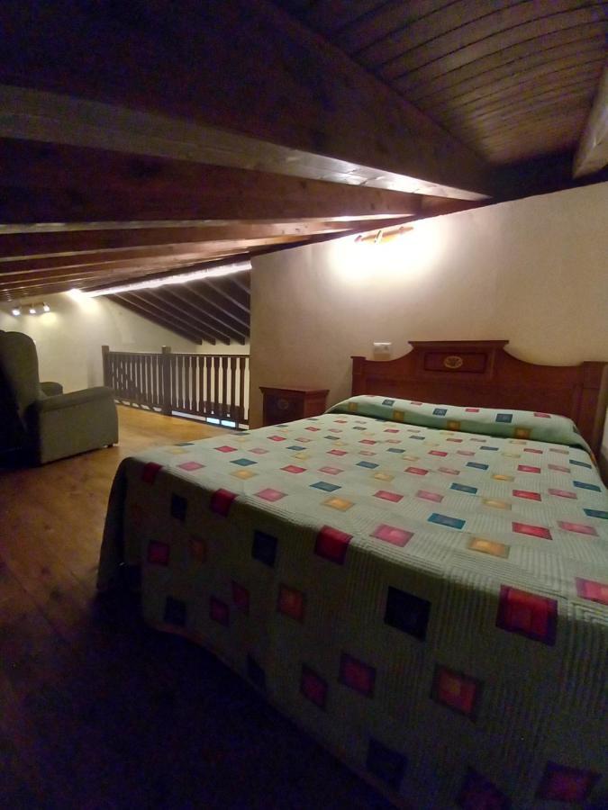 Coviellador Cangas De Onis Pension Buitenkant foto