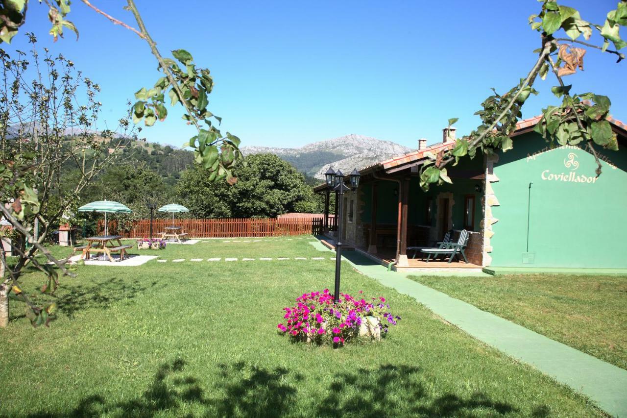 Coviellador Cangas De Onis Pension Buitenkant foto